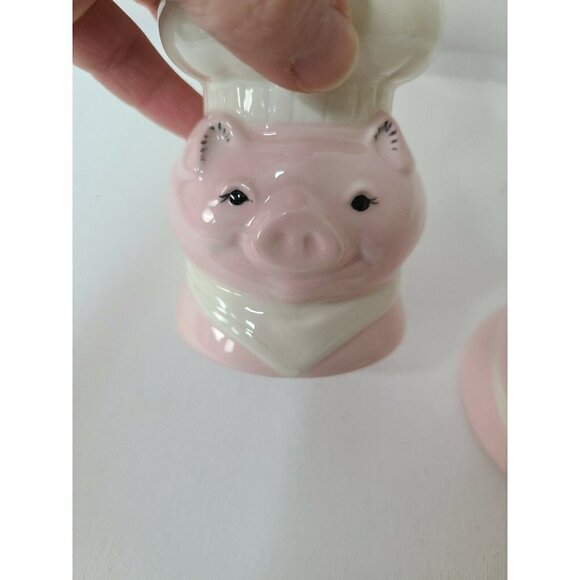 VINTAGE Ceramic Pig Chefs Salt And Pepper Shakers Set Pink White Made In Japan - Picture 3 of 6
